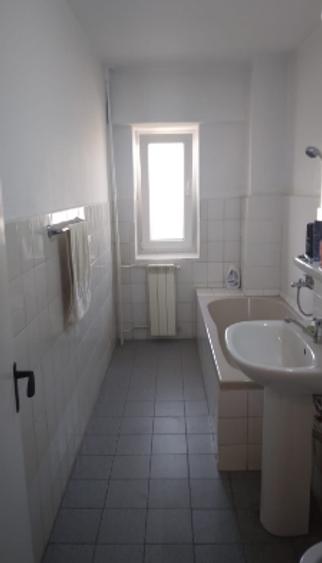 Decebal P-ta Alba Iulia,bl.1995,6/8,decomandat, stradal,geam la baie,balcon. - 4