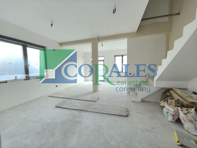 Duplex cu 4 camere cu Canalizare în Dumbrăvița