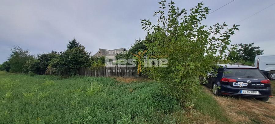 Casă cu 3 camere cu Teren 1715 Mp în Cornești