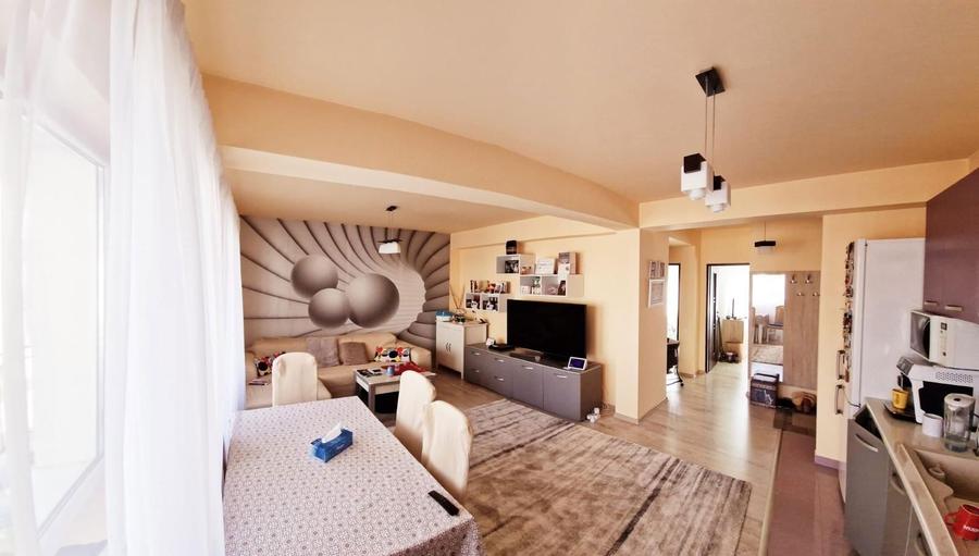 Inchiriez apartament 3 camere - 2