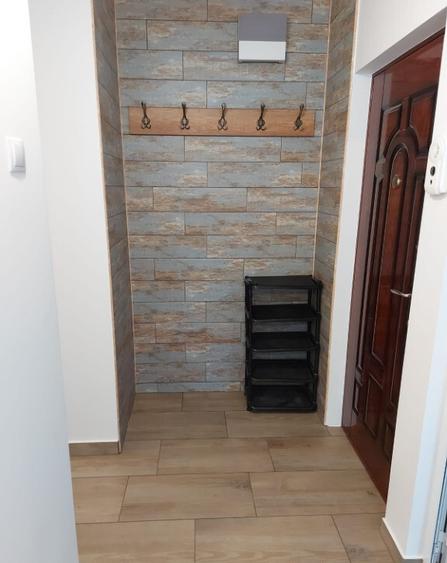 Inchiriez apartament decomandat 2 camere etaj 2 din 4, Piata Centrala - 3