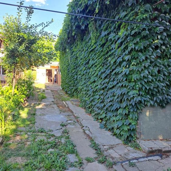 Casa cu teren, anexe, garaj, pivni?a, renovabila - 3