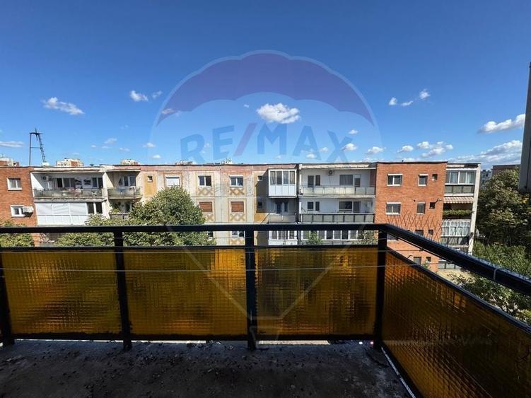 Apartament 2 camere Miorita -Micalaca - 19