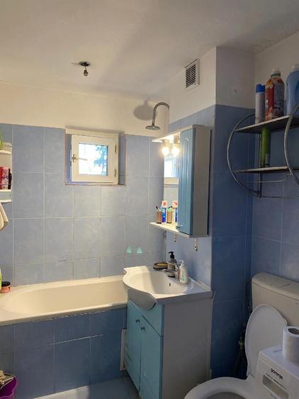 110 E,Doar pt 1 Fata,Colega de Apartament 3 Camere,Cu alte 2 Fete - 5