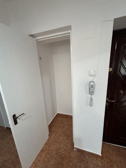 Apartament cu 3 camere decomandat în Obor