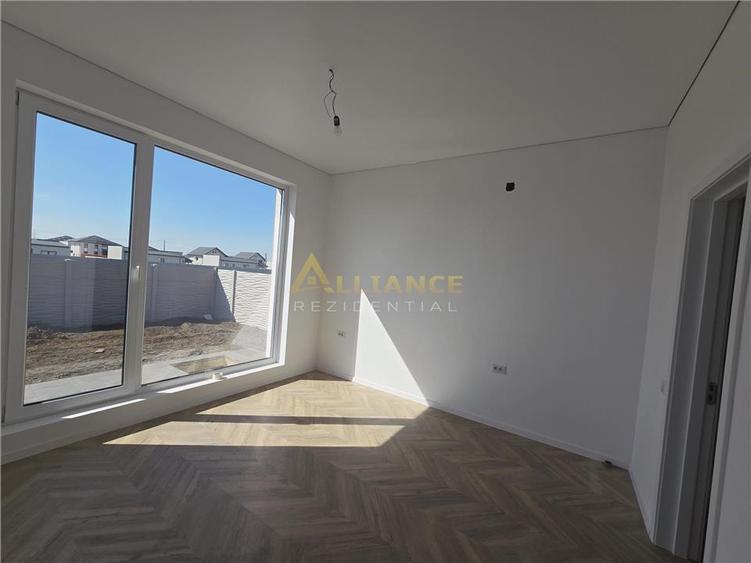 Casa individuala- 4 camere- 371mp teren- placa de beton - 7