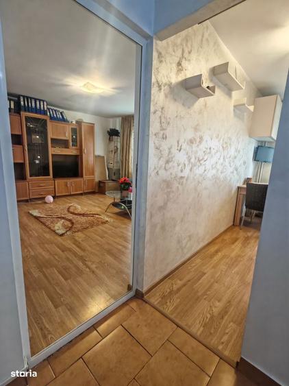 De Vanzare GARSONIERA Tudor Vladimirescu bloc 1990 - 2