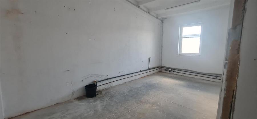 Spatiu 700mp et.1 in zona Aeroport, Arad - 10