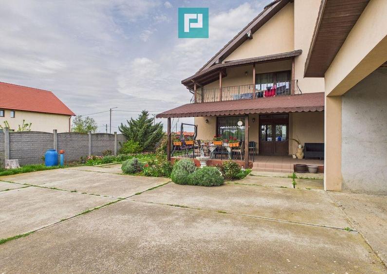 Vila cu 6 camere ?i teren generos in ?agu - 9