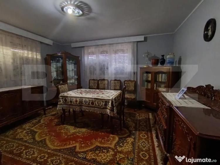 Casa cu 3 camere ?i un teren in suprafa?a de 900 mp - 12