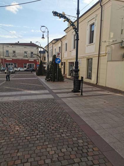 Inchiriez Spatiu Comercial Centrul Vechi-Craiova - 1