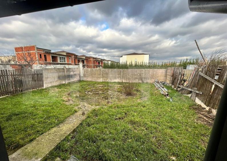 Casa de vanzare , 258.00 utili + 418 teren, zona Closca - 12