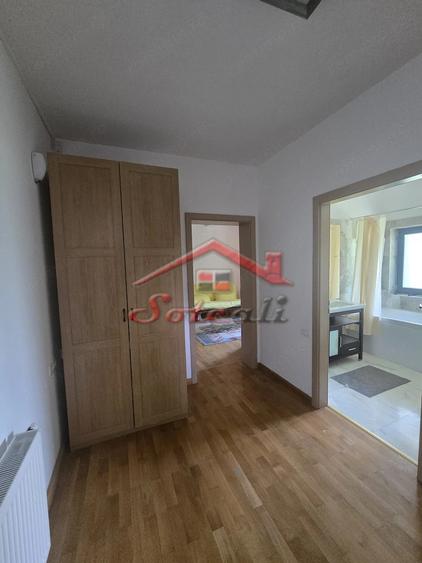 Casă cu Teren 3300 Mp în Cornu