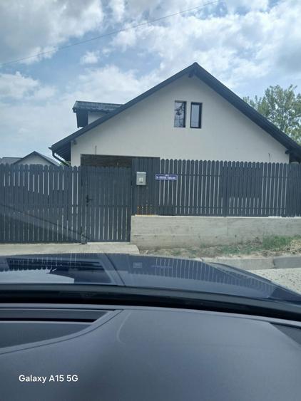 Vand Casa zona Hemeiusi langa primarie - 1