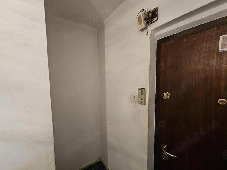 Apartament 3 camere, etaj intermediar, Pia?a Victoriei, comision 0% - 8