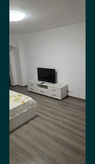 Garsoniera Muncii, 10 minute de metrou, mobilata si utilata modern, libera - 1