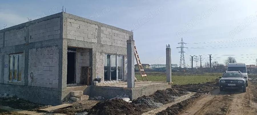 Teren de 3000 mp, în Palas