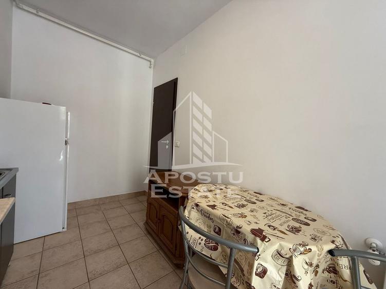 Apartament cu 2 camere, decomandat, zona Torontalului - 7