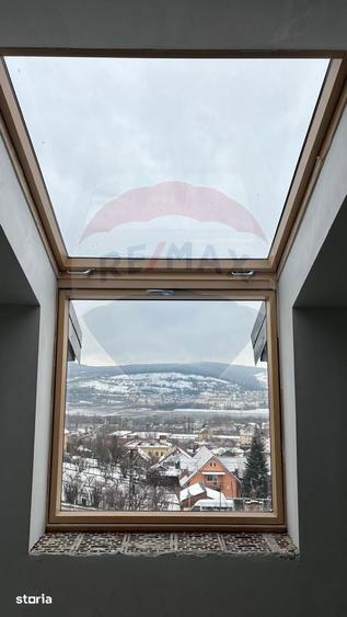 Casa noua, premium, cu panorama superba asupra ora?ului - 15