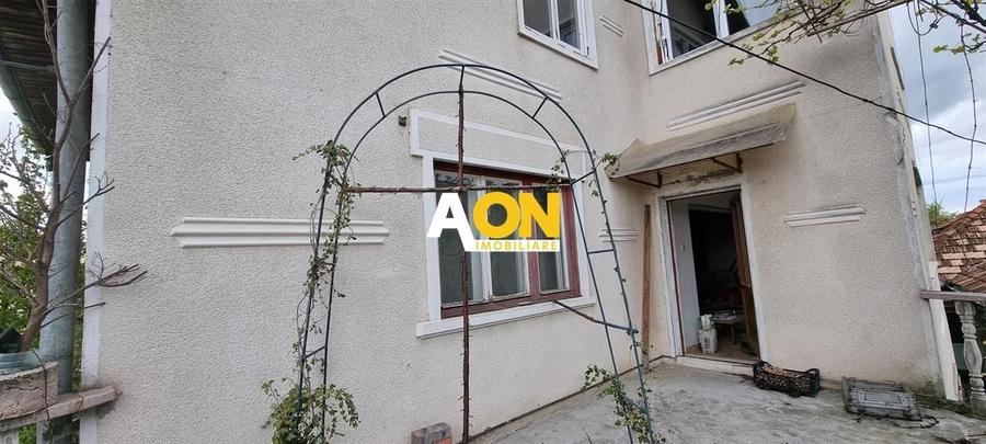 Vila de Vanzare Zona Centru - 1