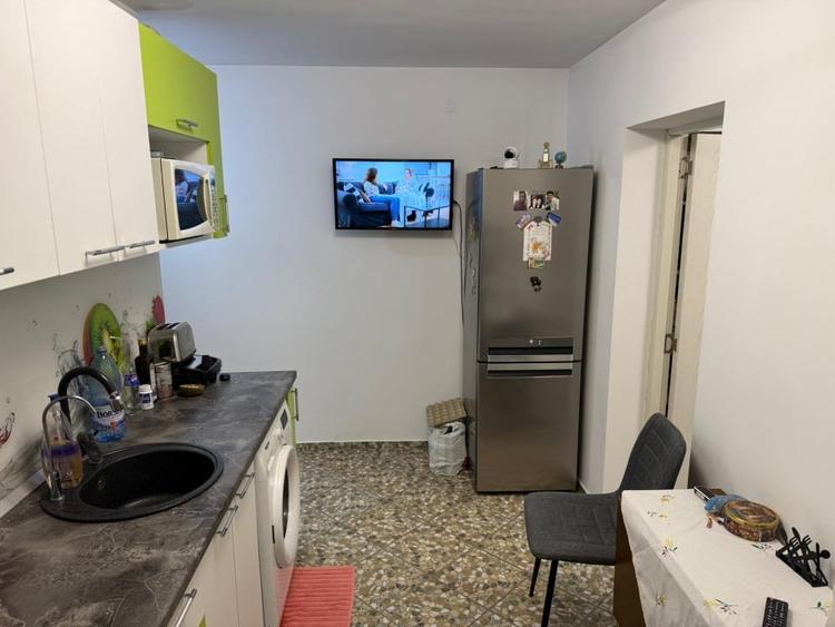 Apartament 2 camere mobilat/utilat, renovat recent, centrala proprie, Salaj - 6