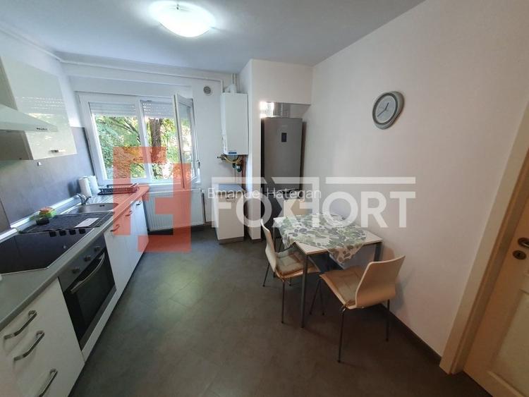 Apartament cu 2 camere semidecomandat, mobilat în Central Apartament cu 2 camere semidecomandat, mobilat în Central