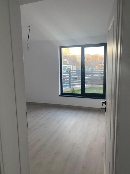 2 Vile/Case noi, de v&acirc;nzare la munte in loc. Breaza - Prahova - 9