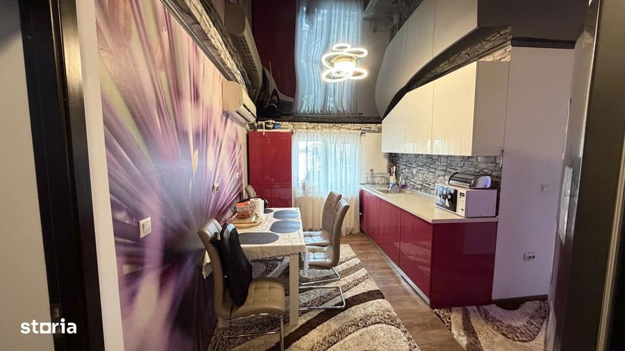 Apartament 3 camere Mansarda Scara interioara Spatiu versa - 4