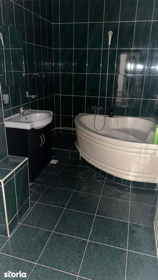 Cernavoda - str. 9 mai, Apartament cu 3 camere - 69 mp - etaj 3 - 6