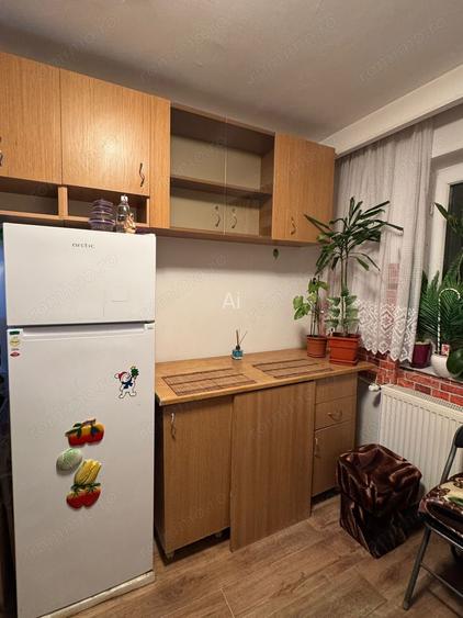 Proprietar inchiriez garsoniera in zona Dambovita