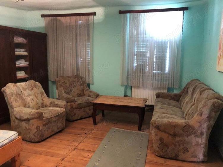 Casa de vanzare cu 2 apartamente in Cisnadie, central. - 7