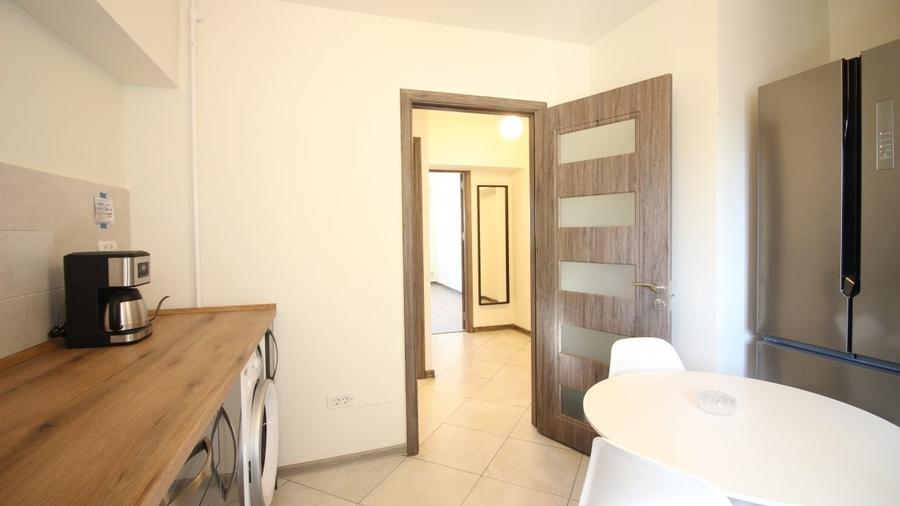 P-ta Lahovari, apartament 3 camere, renovat modern, mobilat, etaj 6/9, bloc 1980 - 10