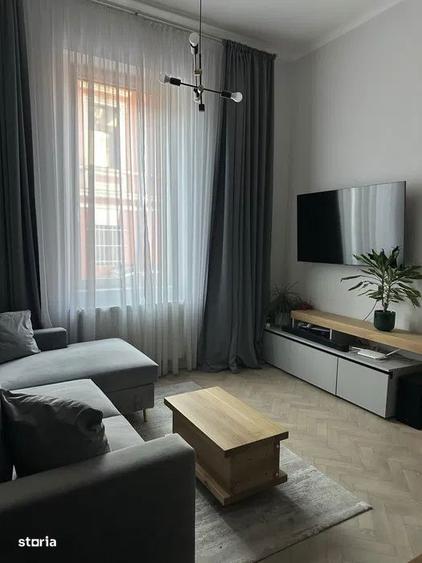 Apartament cu 2 camere si curte la casa in centrul Brasovului, 50 mp, - 1