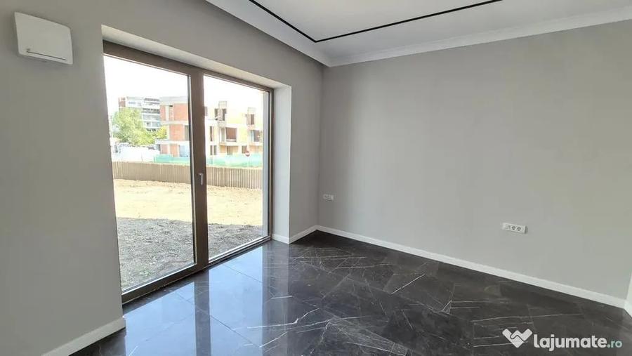 Apartament cu 3 camere decomandat în Băneasa