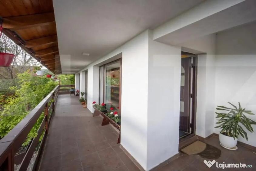 Casă cu 5 camere cu Teren 1000 Mp în Simeria