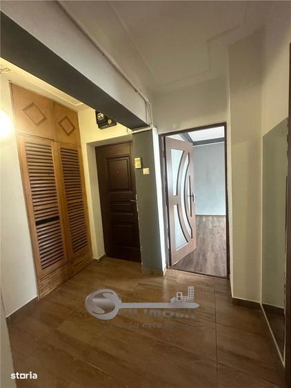 Apartament cu 2 camere decomandat în Podul de Fier