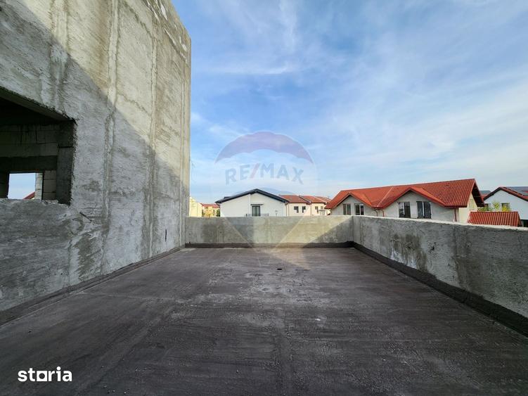 Casă cu 5 camere cu Teren 389 Mp în Aviației
