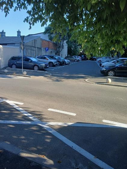 Casă cu Teren 360 Mp în Rahova