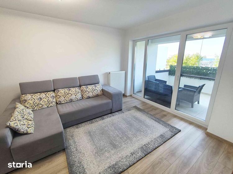 Apartament cu 2 camere decomandat în Tractorul