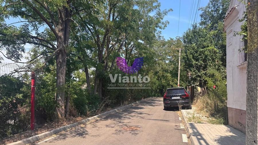 Casă individuală cu 3 camere cu Canalizare în Central