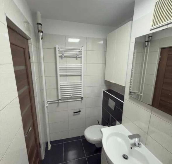 Apartament cu 2 camere decomandat în Titan