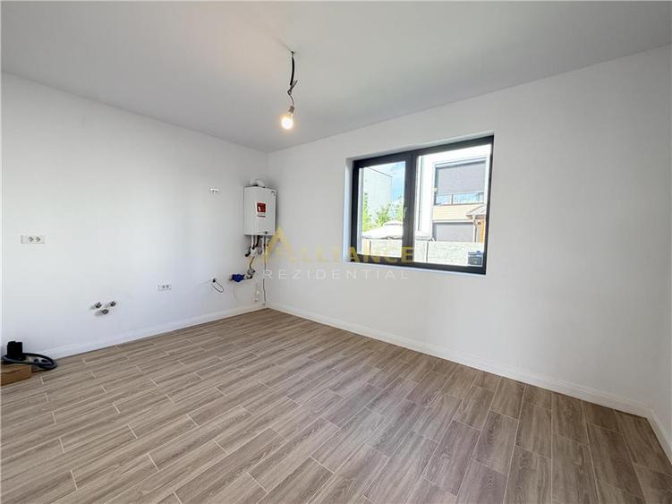 Casă individuală cu 5 camere cu Teren 290 Mp în Berceni