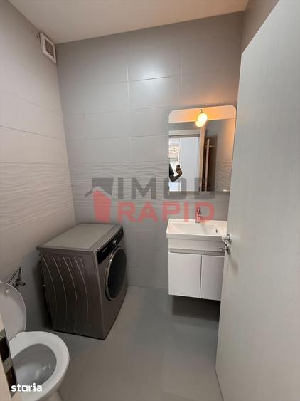 Apartament cu 4 camere decomandat în Central