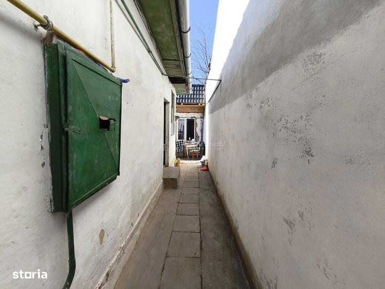 Casă cu 4 camere cu Teren 300 Mp în Muncitoresc