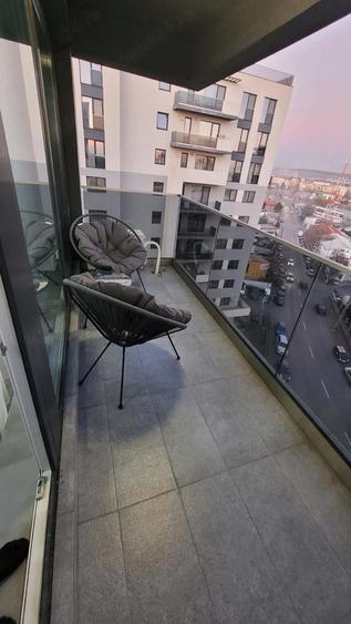 Apartament cu 2 camere decomandat în Calea București