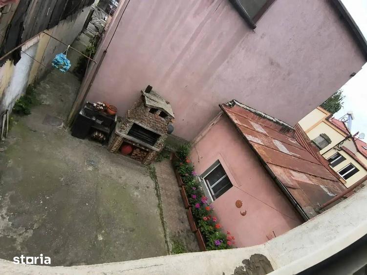 Casă cu 4 camere cu Teren 141 Mp în Grivița