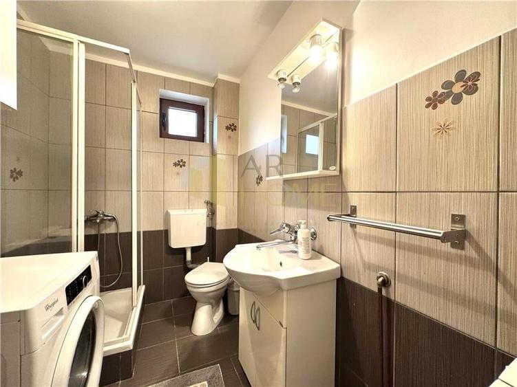 Casă individuală cu 6 camere cu Teren 380 Mp în Mărășești