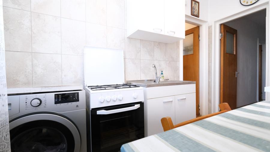 Apartament cu 2 camere decomandat în Drumul Taberei