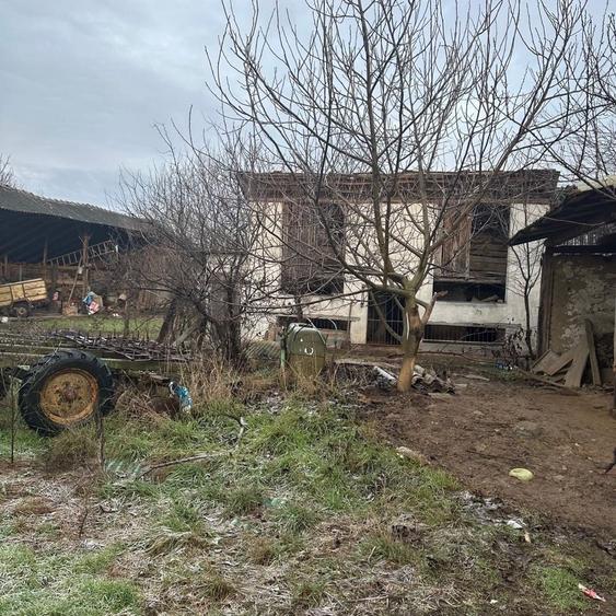 Casă cu 4 camere în Gurba