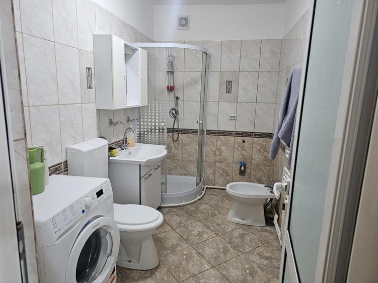 Apartament cu 2 camere semidecomandat în Țiglina 1